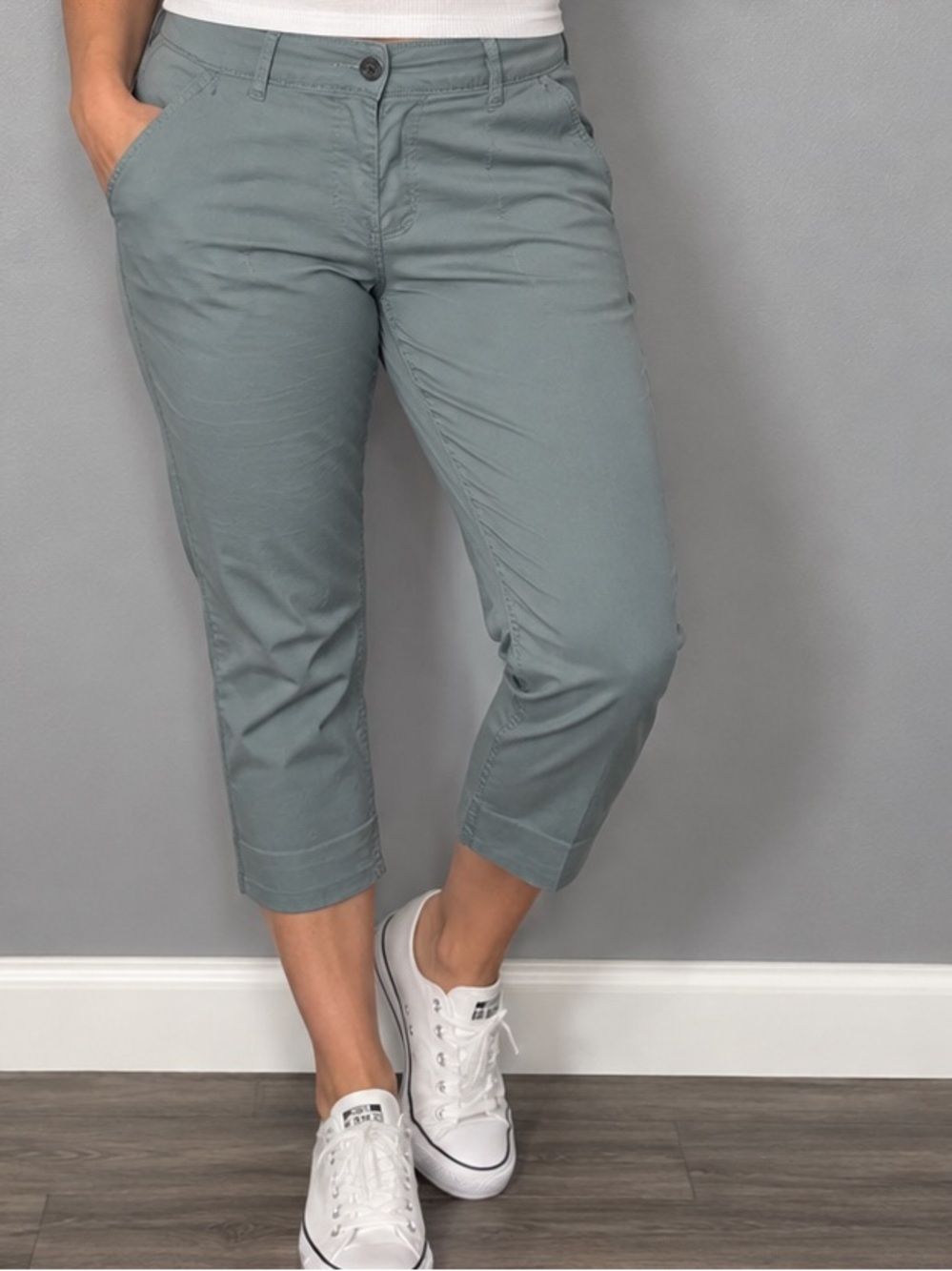 Simply Vera Vera Wang Mid Rise Capri Size 10